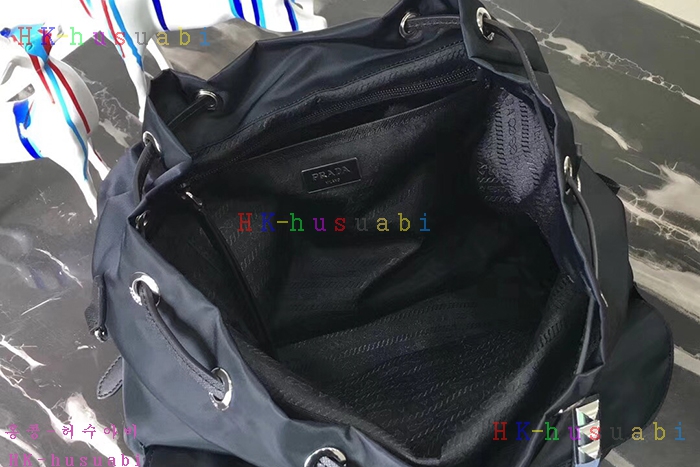 ★미러급★ 프라다 스터드 백팩 PR 1BZ811-3