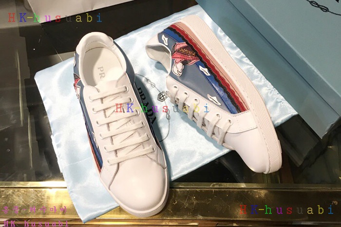 NEW  프라다 여성용 스니커즈 PR 474765