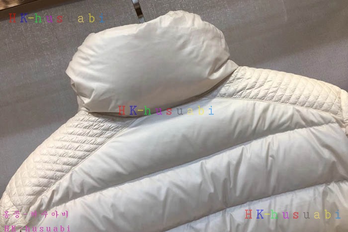 NEW 몽클레어 여성용패딩 M 658034