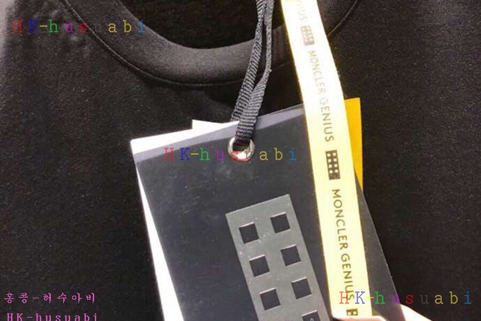 NEW 몽클레어 남성용 반팔티  M 4735247