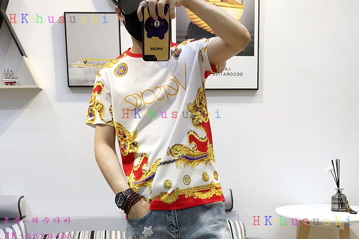 NEW 베르사체 반팔티 신상 F 877772