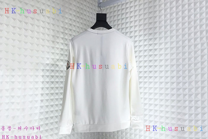 NEW 몽클레어 긴팔티 신상 M 370033