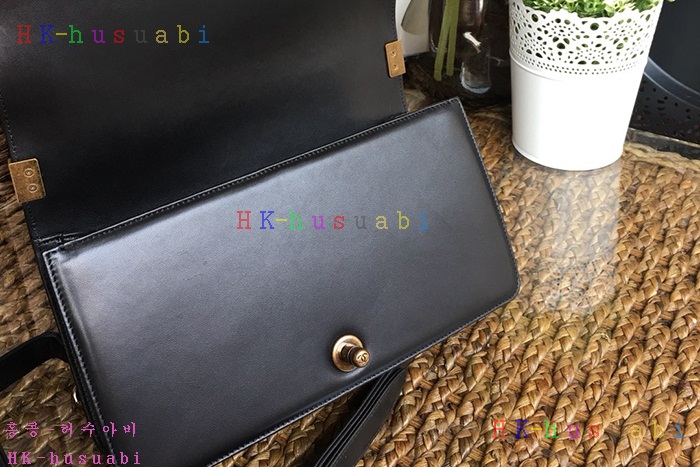 ★미러급★ 샤넬  보이백 A67086-3