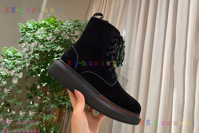 NEW 알렉산더맥퀸  신발 신상 M252228