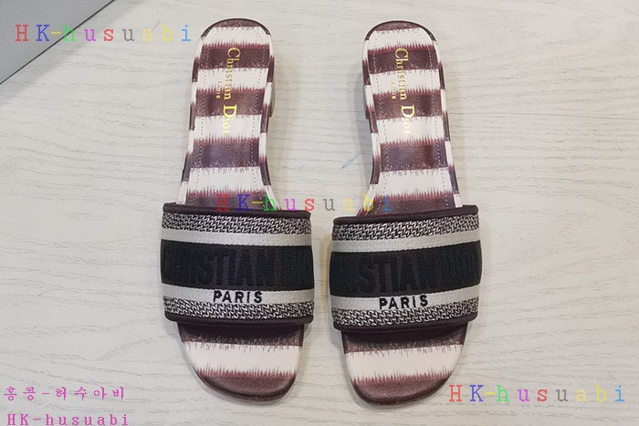 NEW 디올 슬리퍼 신상 DR 957410
