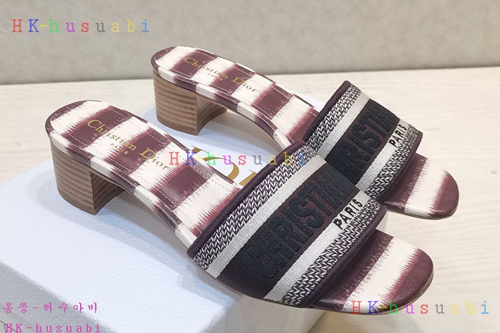 NEW 디올 슬리퍼 신상 DR 957410