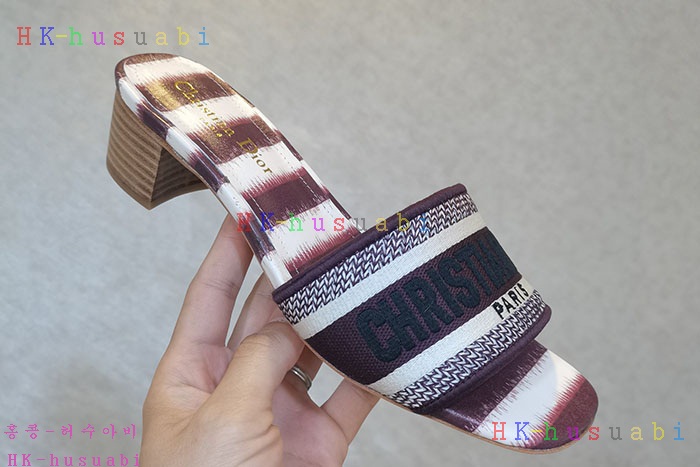 NEW 디올 슬리퍼 신상 DR 957410