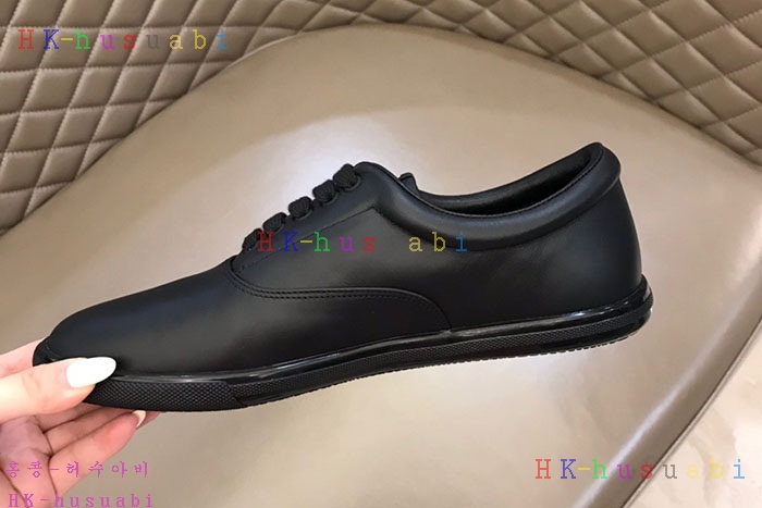 NEW 프라다 스니커즈 신상 P 857725