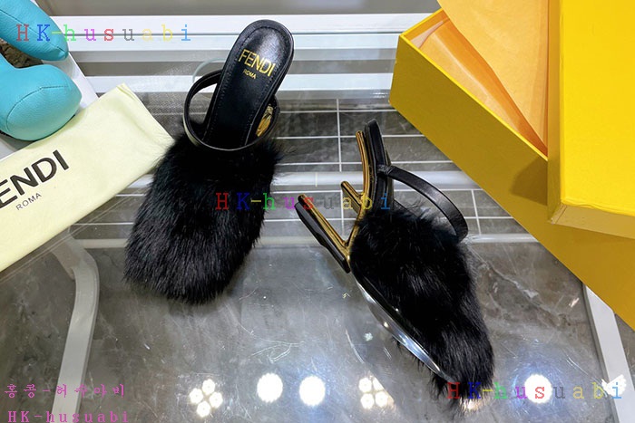 NEW 펜디 신발 신상 FD 2428863