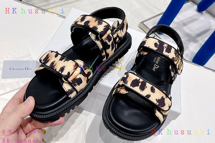 NEW 디올 샌들 신상 DR 810447