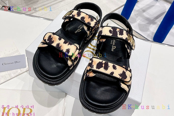 NEW 디올 샌들 신상 DR 810447