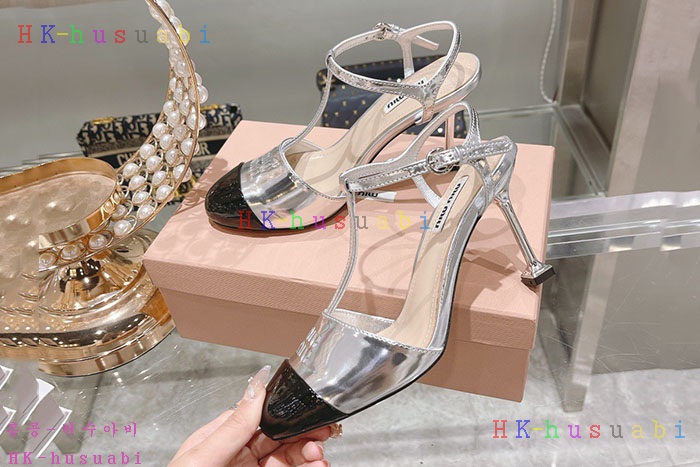 NEW 미우미우 신발 신상 MU 8857220