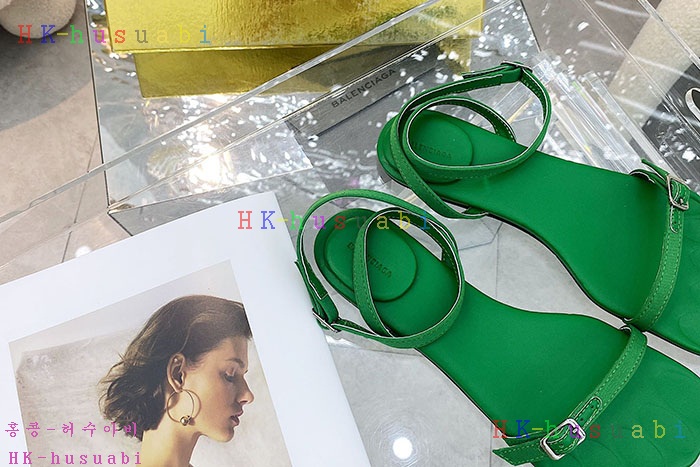 NEW  발렌시아가 샌들 신상 B 118242