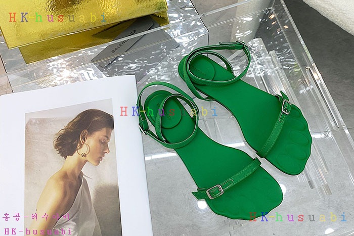 NEW  발렌시아가 샌들 신상 B 118242