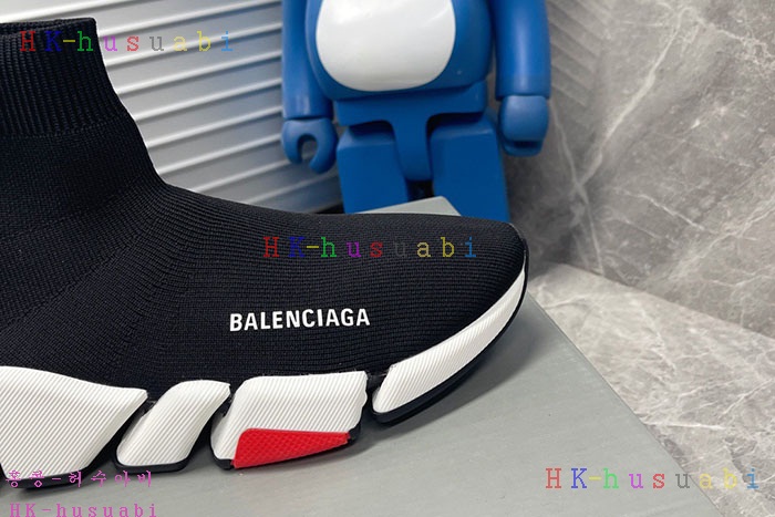 NEW 발렌시아가 신발 신상 B 8240113