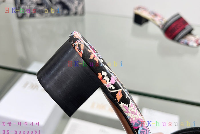 NEW 디올 샌들 신상 DR 677406