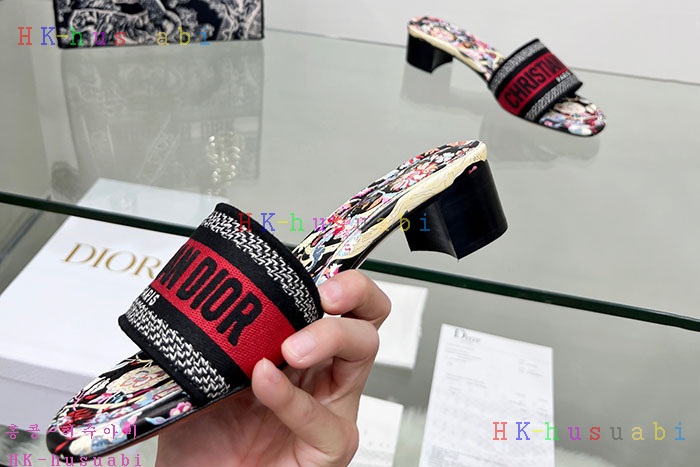 NEW 디올 샌들 신상 DR 677406