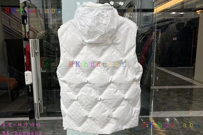NEW 몽클레어 패딩조끼 신상 M 755024