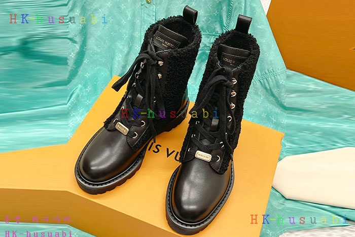 NEW 루이비통 부츠 신상 LV 884556