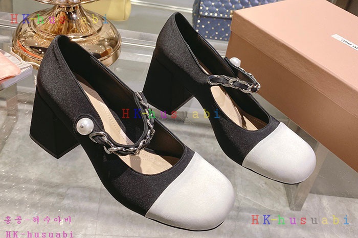 NEW 미우미우 신발 신상 M 999520