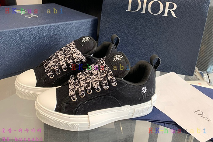 NEW 디올 신발 신상 DR 958808