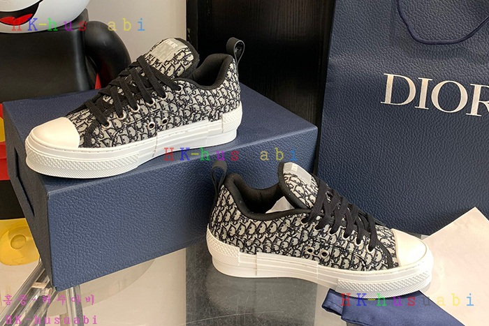 NEW 디올 신발 신상 DR 958810