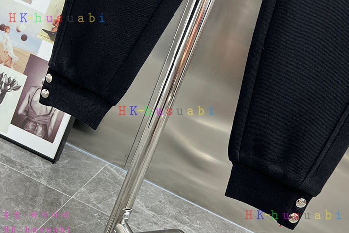 NEW 몽클레어 바지 신상 M 552810