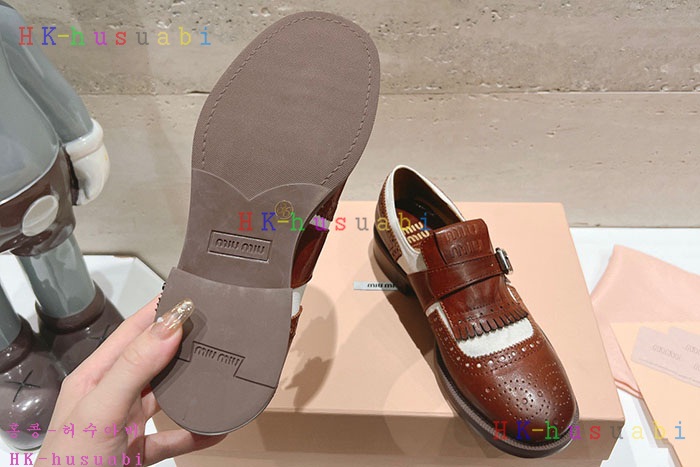 NEW 미우미우 신발 신상 MU 9588105