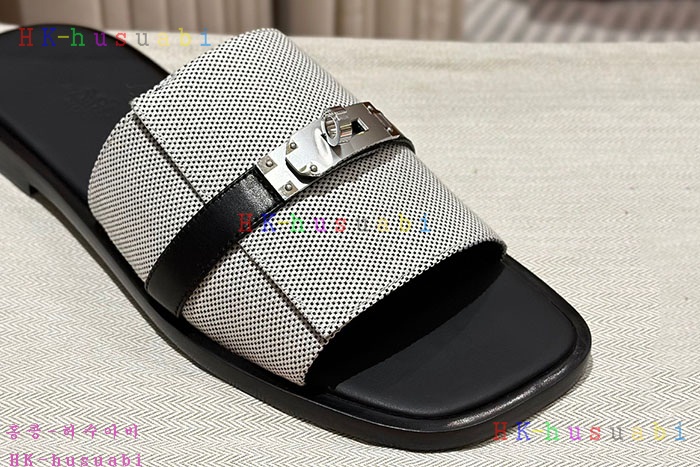 NEW 에르메스 샌들 신상 H 9968001 (올수공)