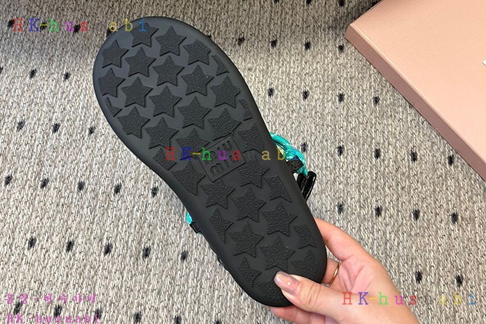 NEW 미우미우 신발 신상 M 755017