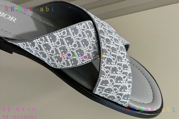 NEW 디올 신발 신상 DR 599522