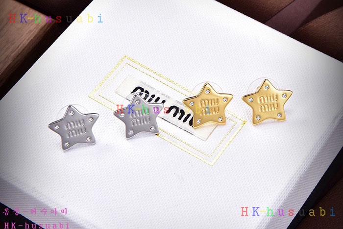 NEW 미우미우 귀걸이 신상 MU 258801