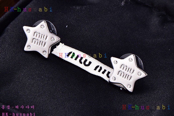 NEW 미우미우 귀걸이 신상 MU 258801