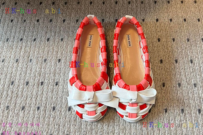 NEW 미우미우 신발 신상 M 885701