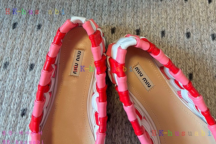 NEW 미우미우 신발 신상 M 885701