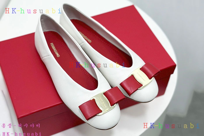 NEW 페라가모 플랫슈즈 신상 F 955703