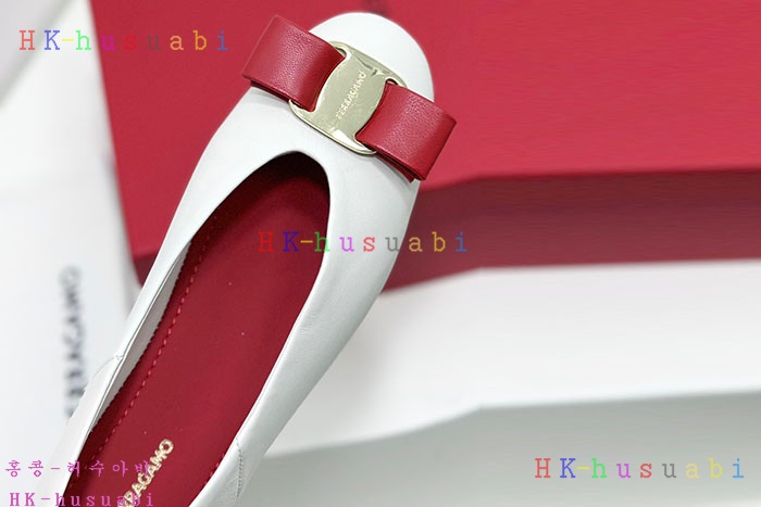NEW 페라가모 플랫슈즈 신상 F 955703