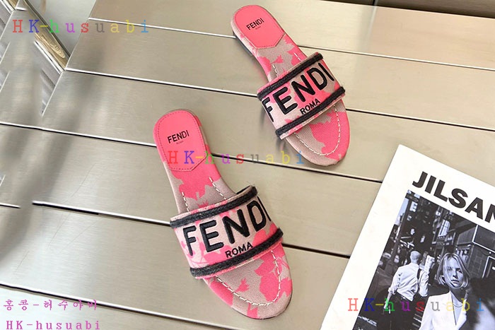 NEW 펜디 샌들 신상 FD 6855020