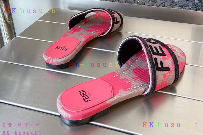 NEW 펜디 샌들 신상 FD 6855020