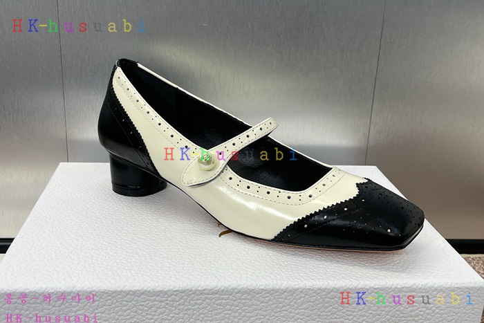 NEW 디올 신발 신상 DR 2566882