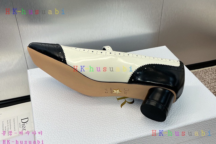 NEW 디올 신발 신상 DR 2566882