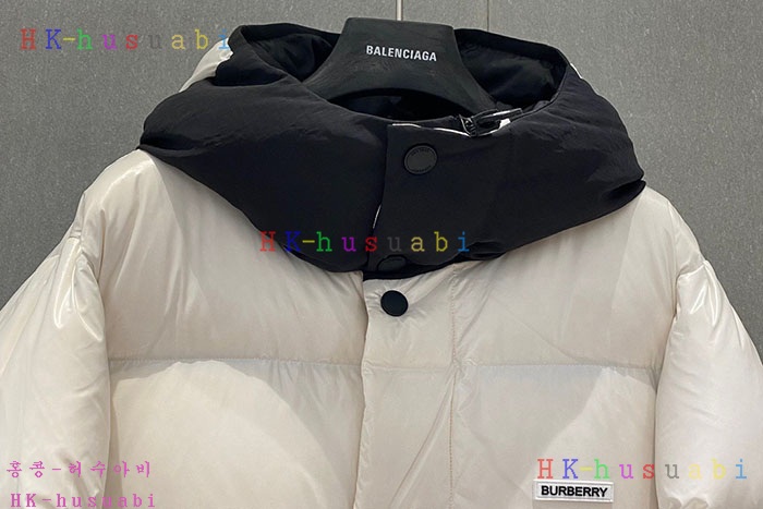 NEW 버버리 패딩 신상 B 70444022