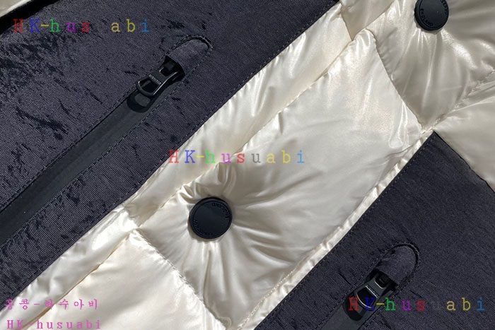 NEW 버버리 패딩 신상 B 70444022