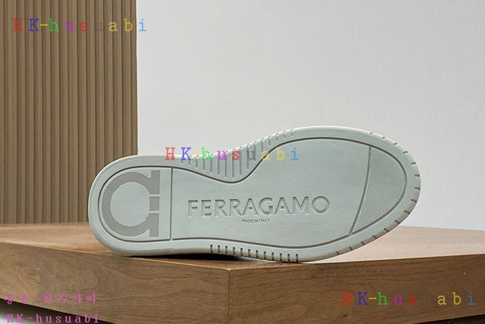 NEW 페라가모 스니커즈 신상 F 7470040