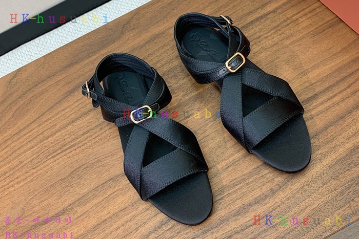 NEW 로로피아나 샌들 신상 L 8858009