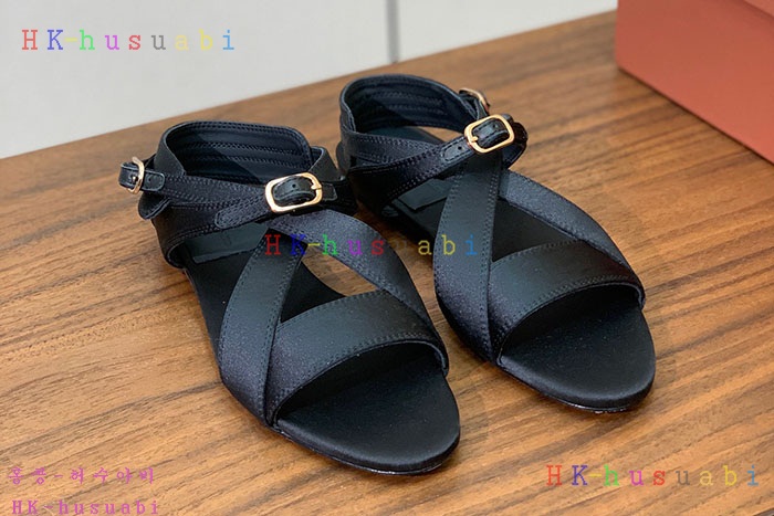 NEW 로로피아나 샌들 신상 L 8858009