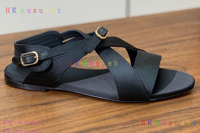 NEW 로로피아나 샌들 신상 L 8858009