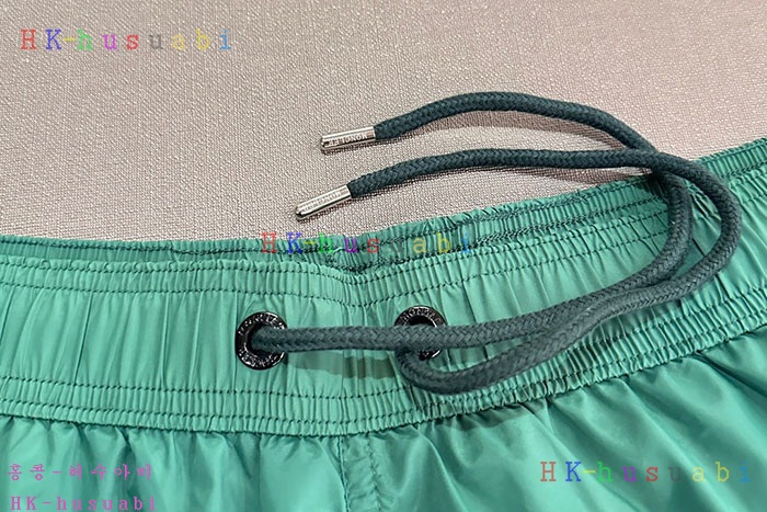 NEW 몽클레어 반바지 신상 M 8250112