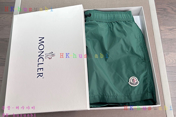 NEW 몽클레어 반바지 신상 M 8250112