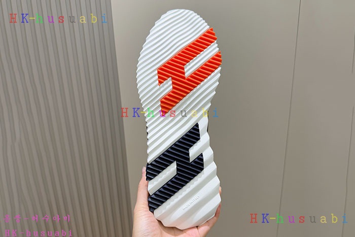 NEW 에르메스 스니커즈 신상 H 4580443
